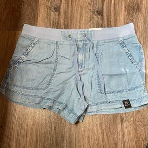 NWT Ana Shorts